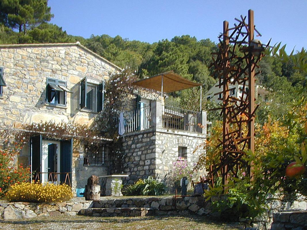 Cottage La Casa Del Pittore Reggimonti Eksteriør bilde